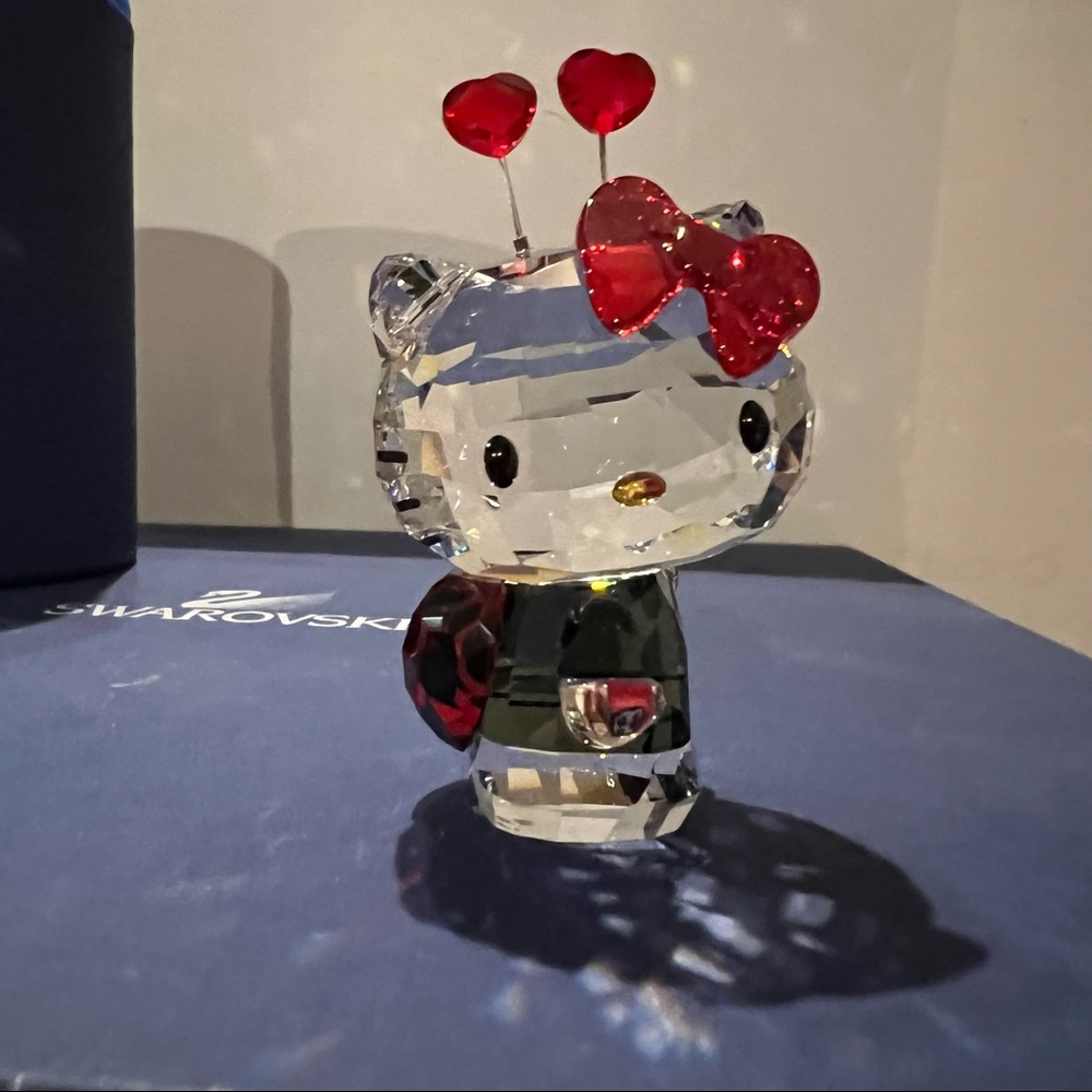 Swarovski Crystal Hello Kitty Ladybug***Mint!***In box